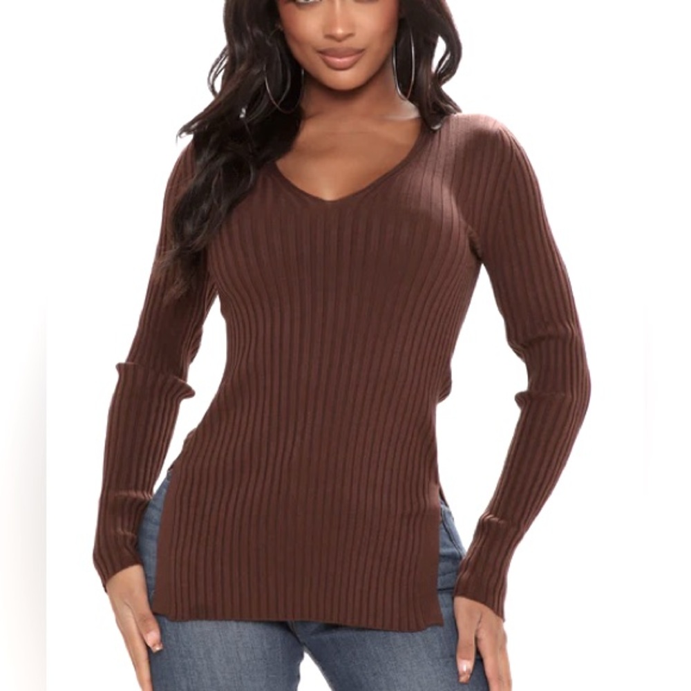 Giving Me The Feels Sweater NEW 🏷️